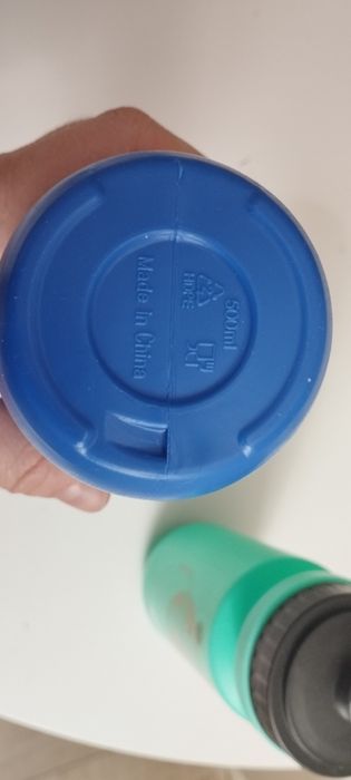 Бутылки для воды