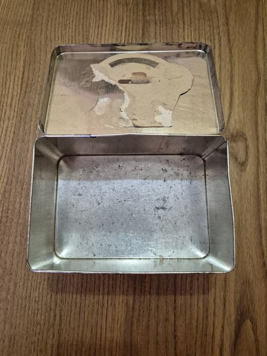 2 Cutii vechi din tabla, Agatex