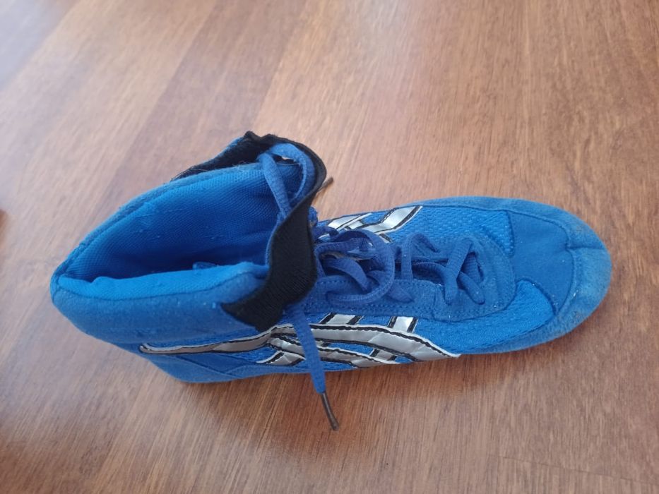 Продам  борцовки