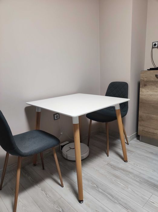 Трапезна маса 80х80х74.5см