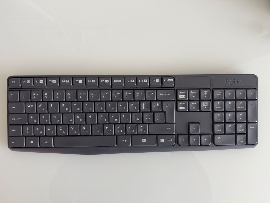 Комплект безжични мишка и клавиатура Logitech - MK235