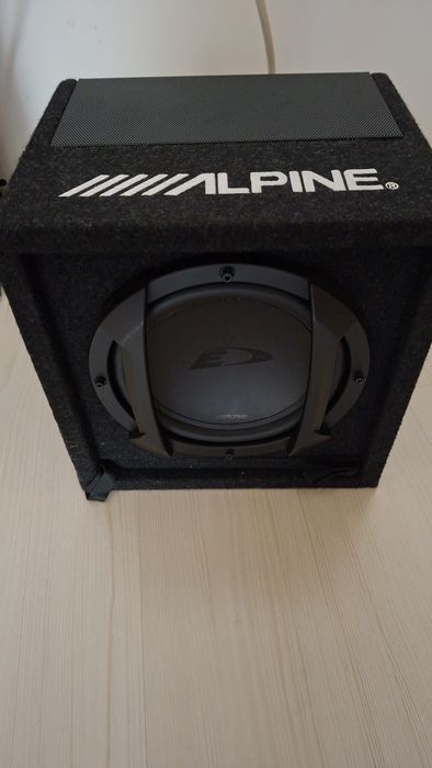 Radio cu Usb și Bluetooth Alpine UTE - 200 BT