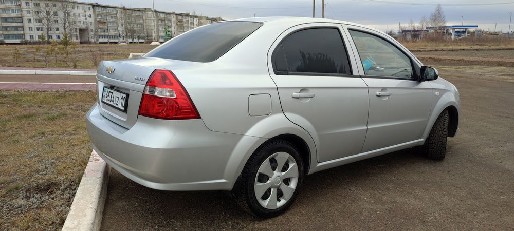 Продам хорошую машину