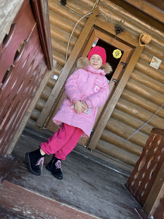 Продам платья штаны костюмы куртки