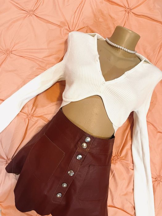 Set fusta piele si bluza