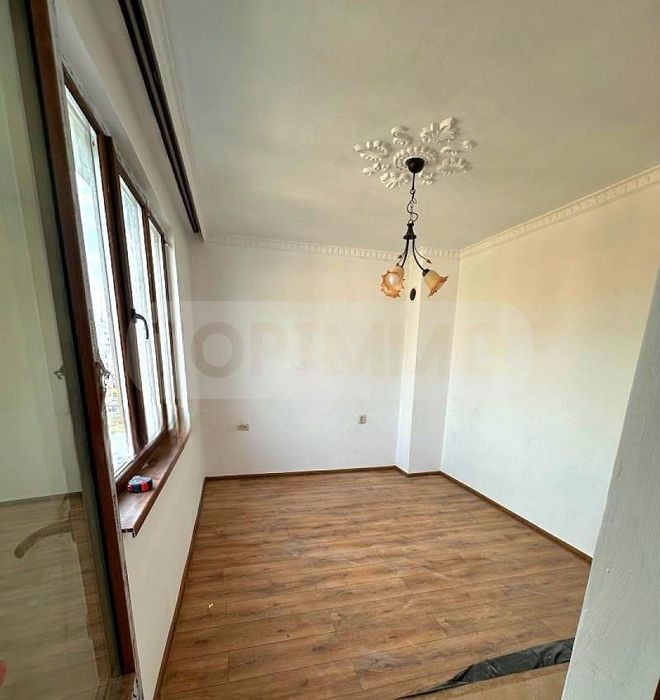 Продава се Тристаен апартамент в Варна, Цветен квартал - 85 кв.м за 1705 €/кв.м - Снимка #6