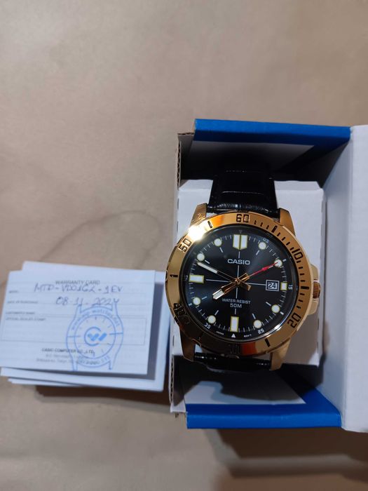 Продавам мъжки часовник Casio Collection MTP-VD01GL-1EVUDF