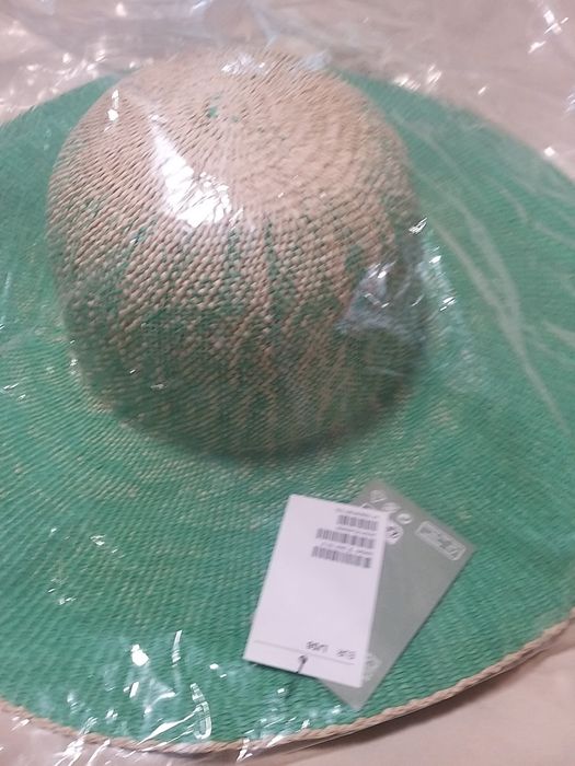 - 50% Нова шапка H&M, с етикет, намалена цена