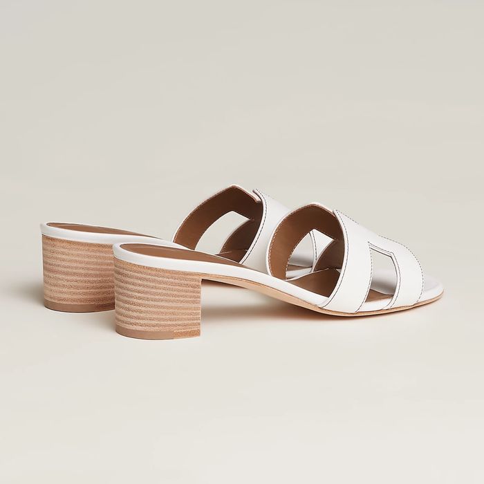 Hermes Oasis бели чехли сандали на ток
