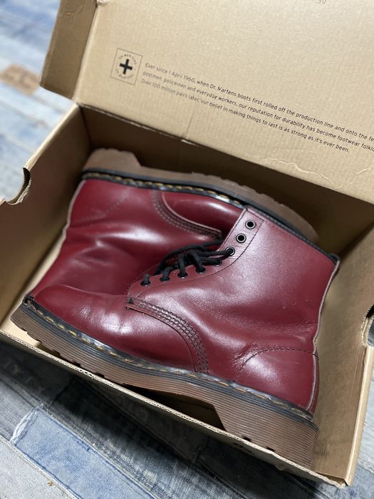 Bocanci Dr. Martens, cherry red, unisex, stare foarte buna, 39
