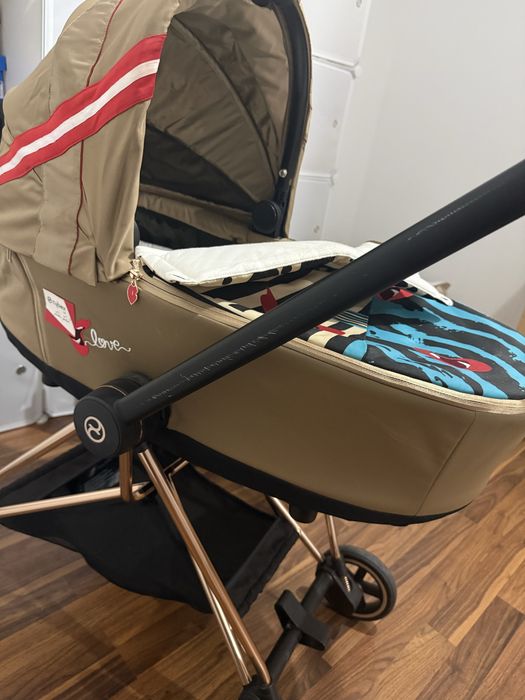 Cybex Mios 3.0 One Love Limited Edition Karolina Kurkowa