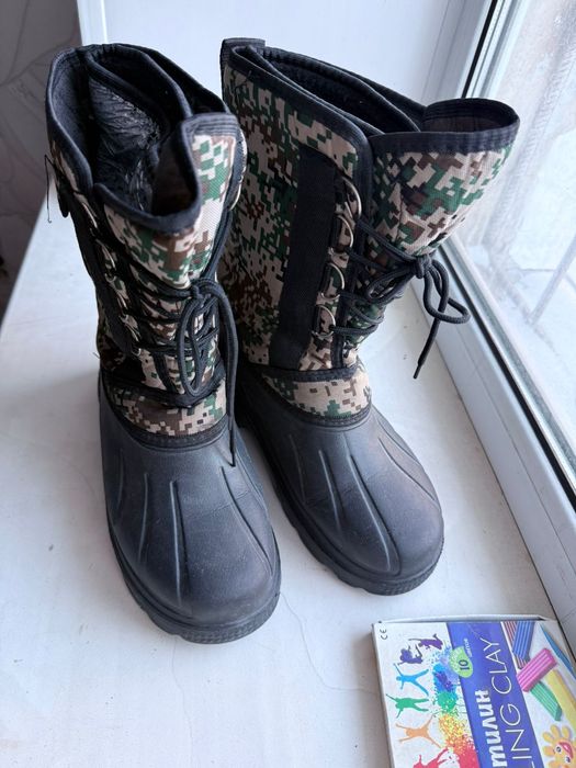 Продам ботинки мужские