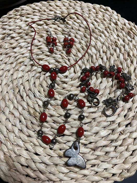 Комплект бижута-обици, колие , гривна