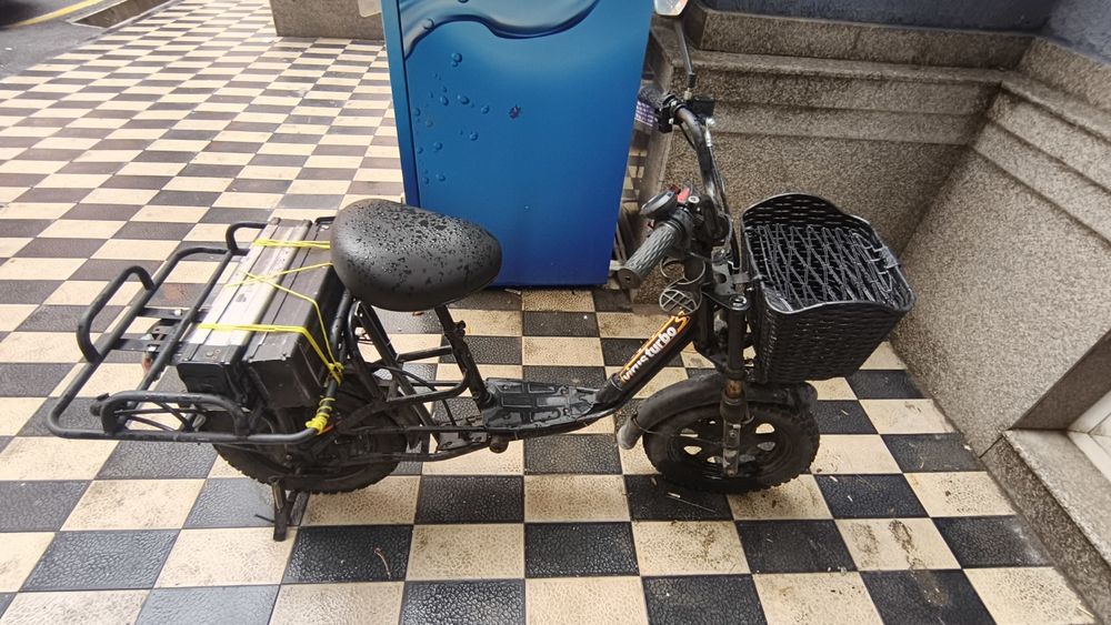 Moped sotiladi VIRUS TURBO