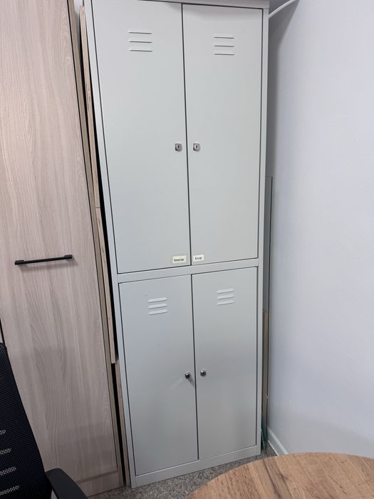 Продам металлический шкаф