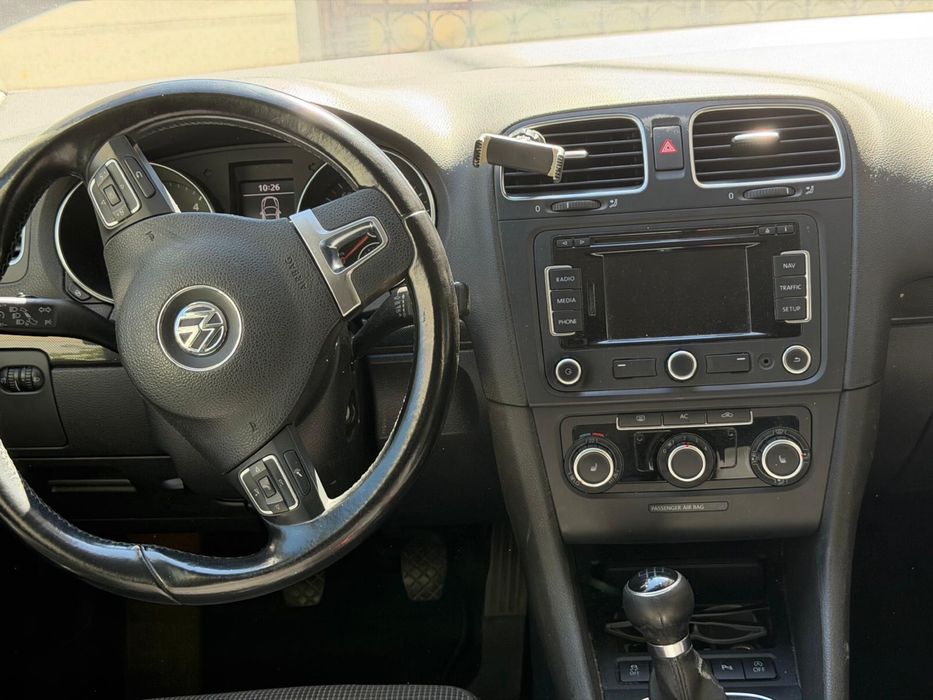 VOLKSWAGEN Golf 2012 — imagine 4