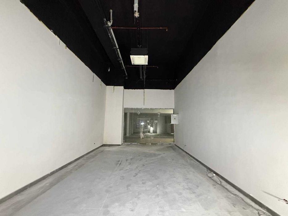 SHAHAR MARKAZIDAN tayyor 2 ta noturar magazin sotiladi