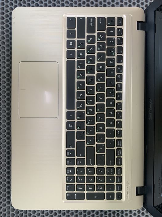 Ноутбук Asus x540. Ssd 120gb.