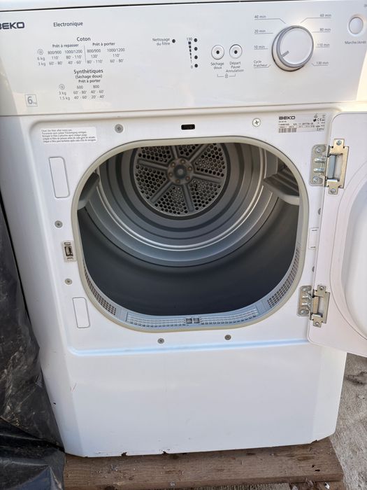 Mașină de uscat rufe