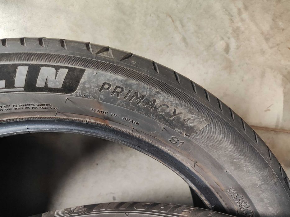 4бр.летни гуми 235/50/19 Michelin