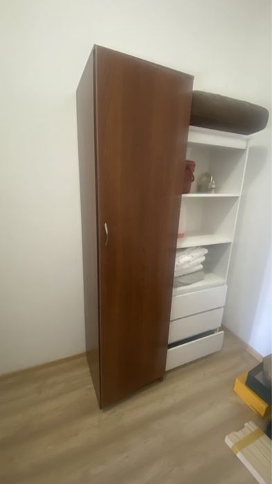 Шкаф с полками платяной