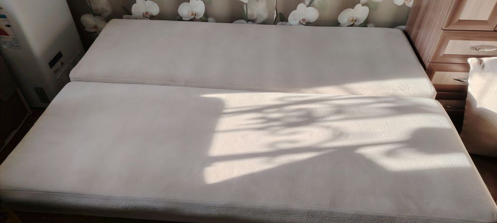 Тахта для детской или зала