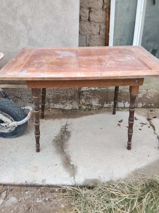 Стеклянные стол стол