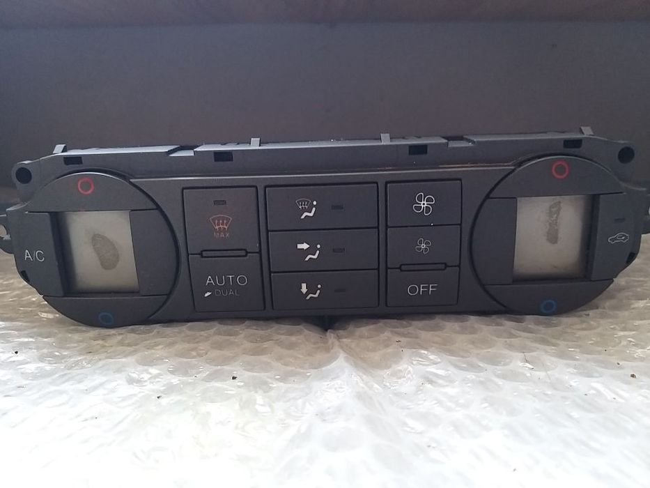 Display comanda ac ford c-max 3m5t18c612ah dupa 2007