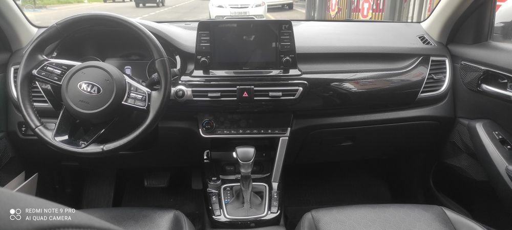 Продается своя Киа Селтос. Премиум комплектация.