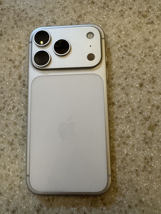 Продаи iPhone 17 Pro 512 гб