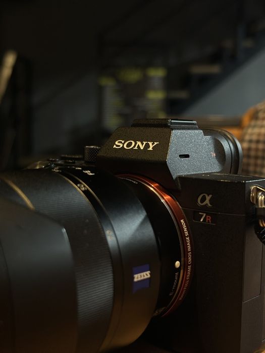 Sony A7R III va obyektiv sony 50mm fe

Sensor: