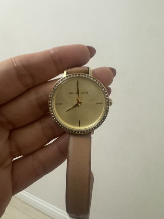 Продам оригинальные женские часы Michael Kors