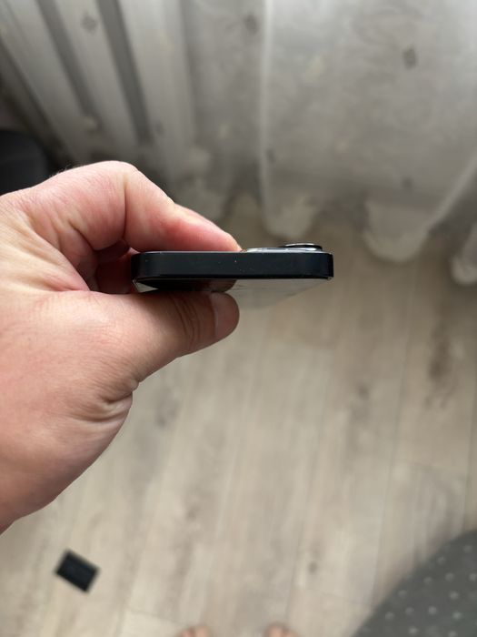 Продам iphone 13mini