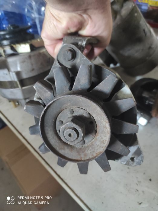 Продавам генератор за Зил 157 и Газ 69