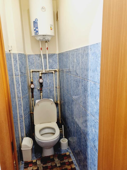 Сдам  2 комн квартиру в центре