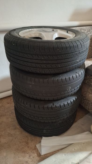 Продам комплект шины титанка опель