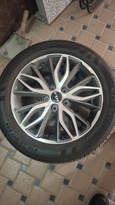 Продам балоны с дисками от кия к5