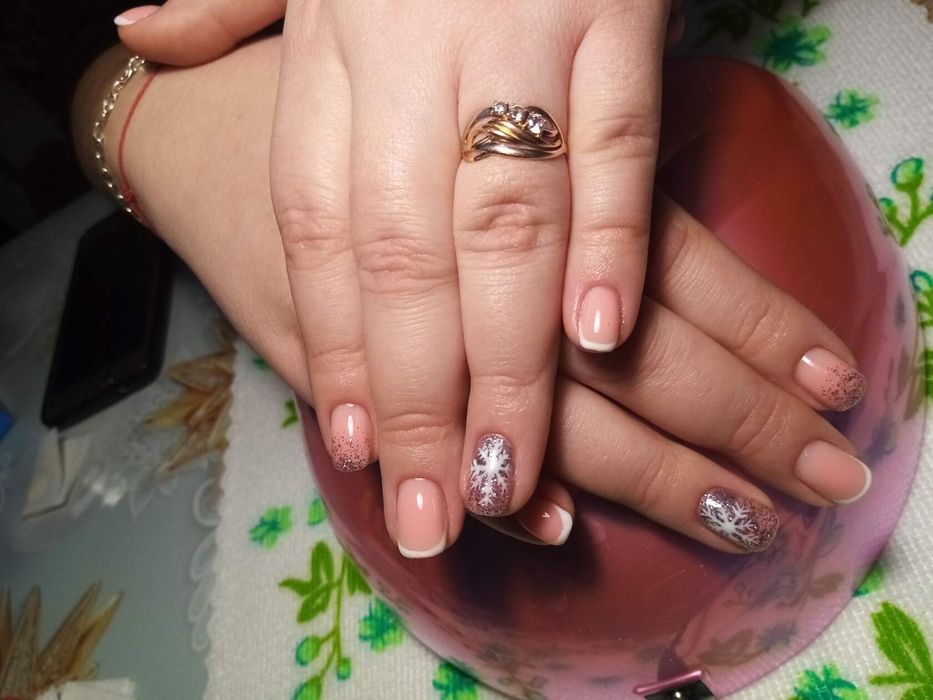 Делаю манекюр, Елена