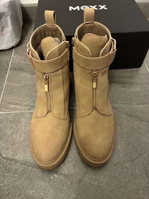 Бежови боти Mexx