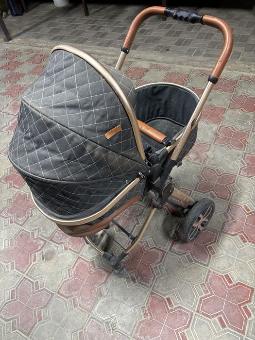 Продам коляску срочно