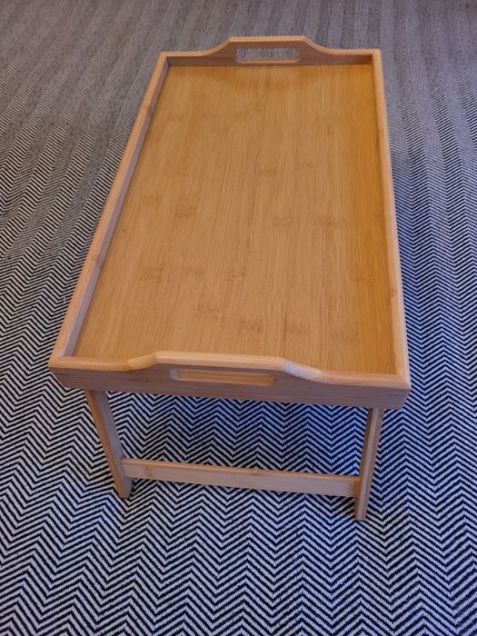 Столик для завтрака