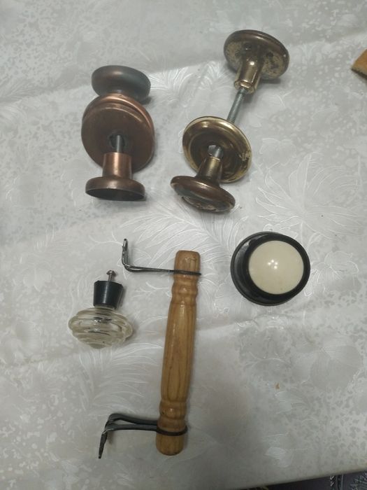 Ручки дверные разные