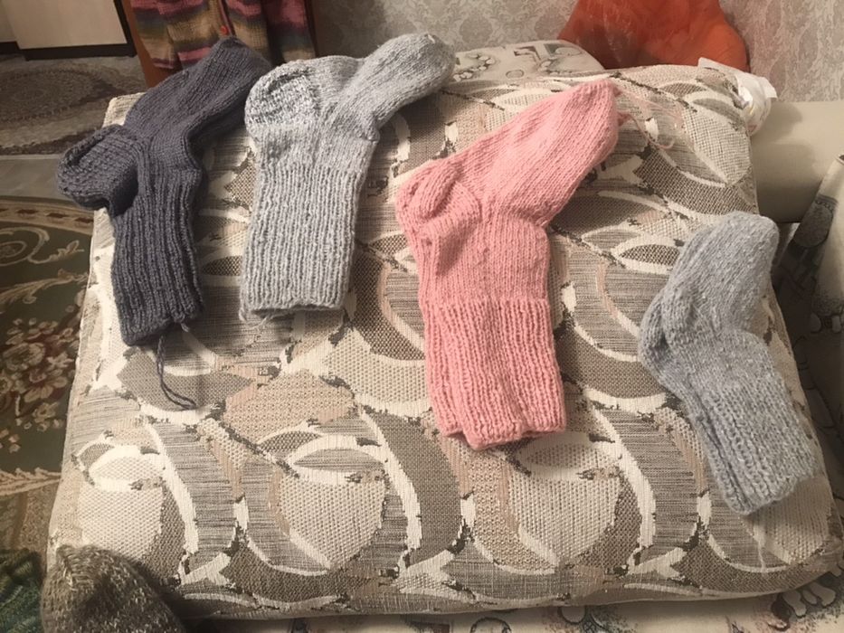 вязанные носки из овечи шерсти