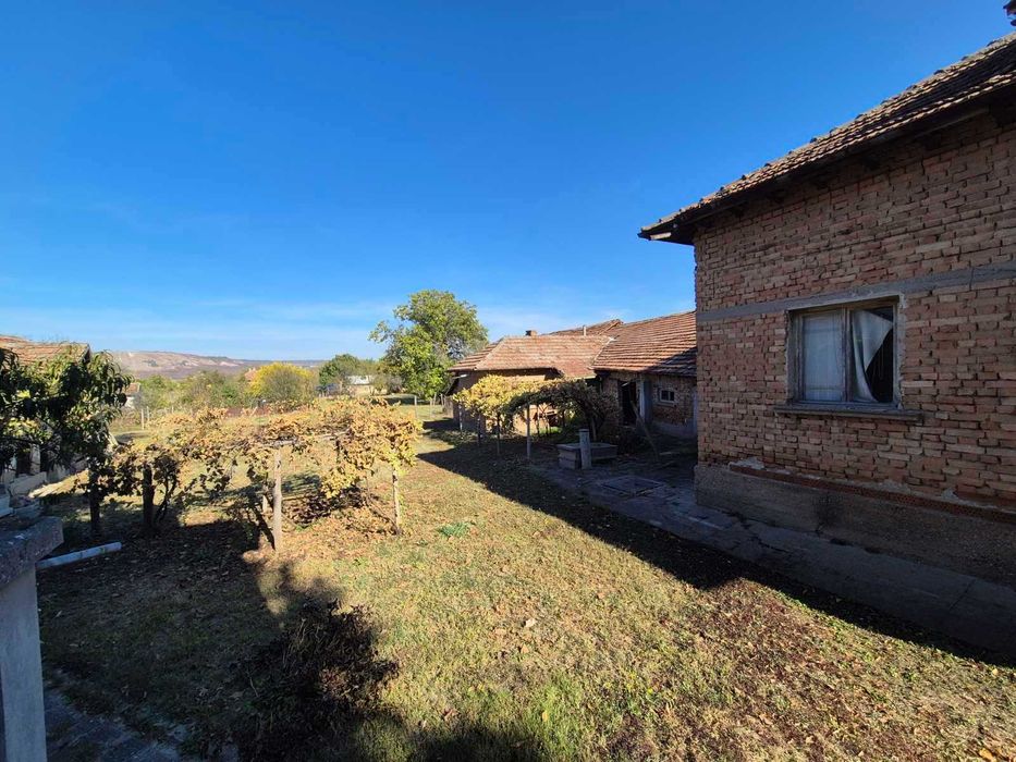 Продава се Къща в с. Новачене, Област Плевен - 361 кв.м за 37 €/кв.м - Снимка #8