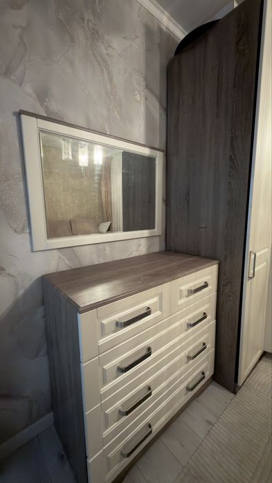 Продам шкаф камод зеркало за 60 тыс