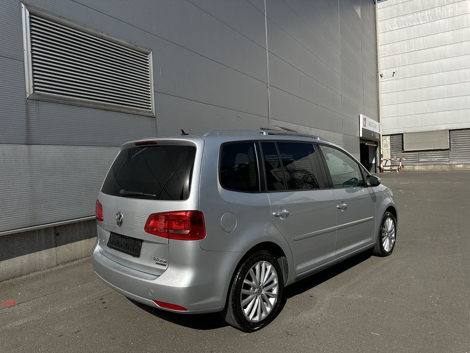 Volkswagen Touran 2.0 Tdi Highline 2011
