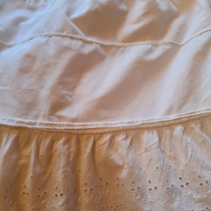 Vand poale pentru costum național