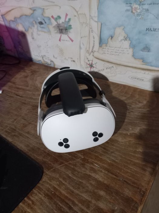 MetaQuest 3S 128GB с допълнително захранване ЗАИНТЕРЕСОВАНИТЕ ДА ПИШАТ