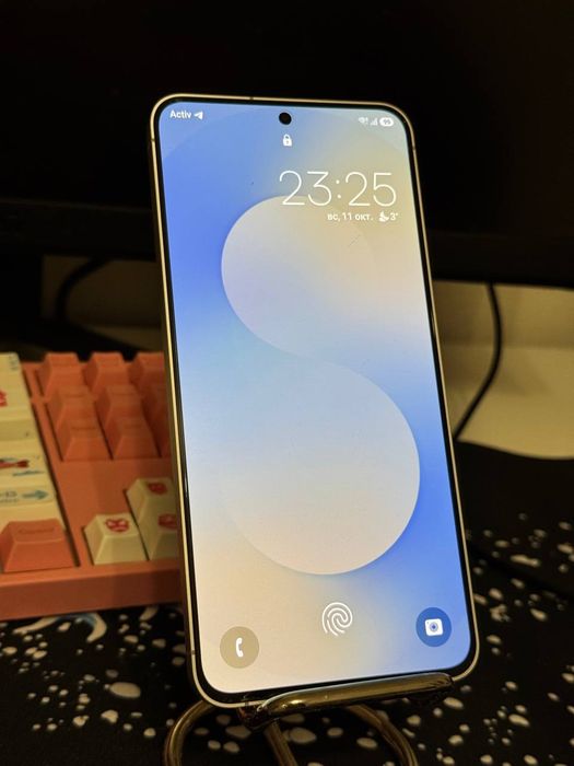 Samsung S25 FE телефон