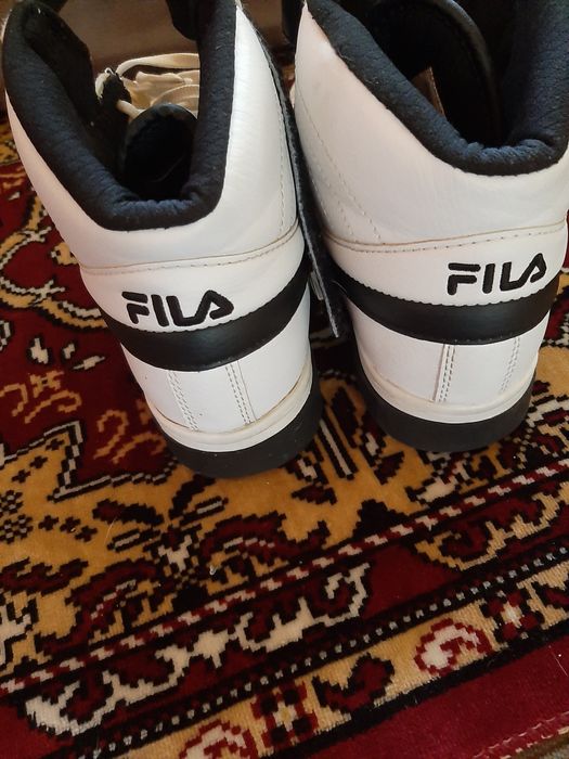 Adidași fila buni